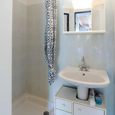 Maison Avec Terrasse Et Parking, Pour 6 Personnes - Fr-1-409-286