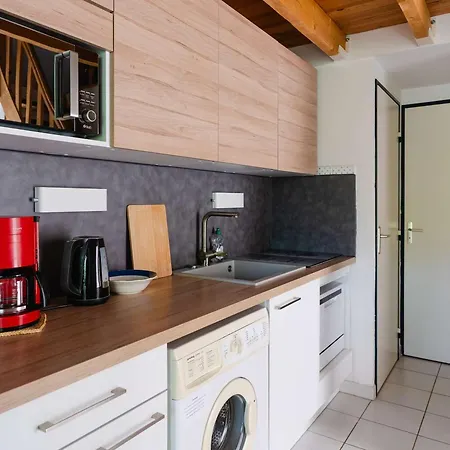 Maison Avec Terrasse Et Parking, Pour 6 Personnes - Fr-1-409-286 *