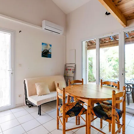 Maison Avec Terrasse Et Parking, Pour 6 Personnes - Fr-1-409-286 * Gruissan